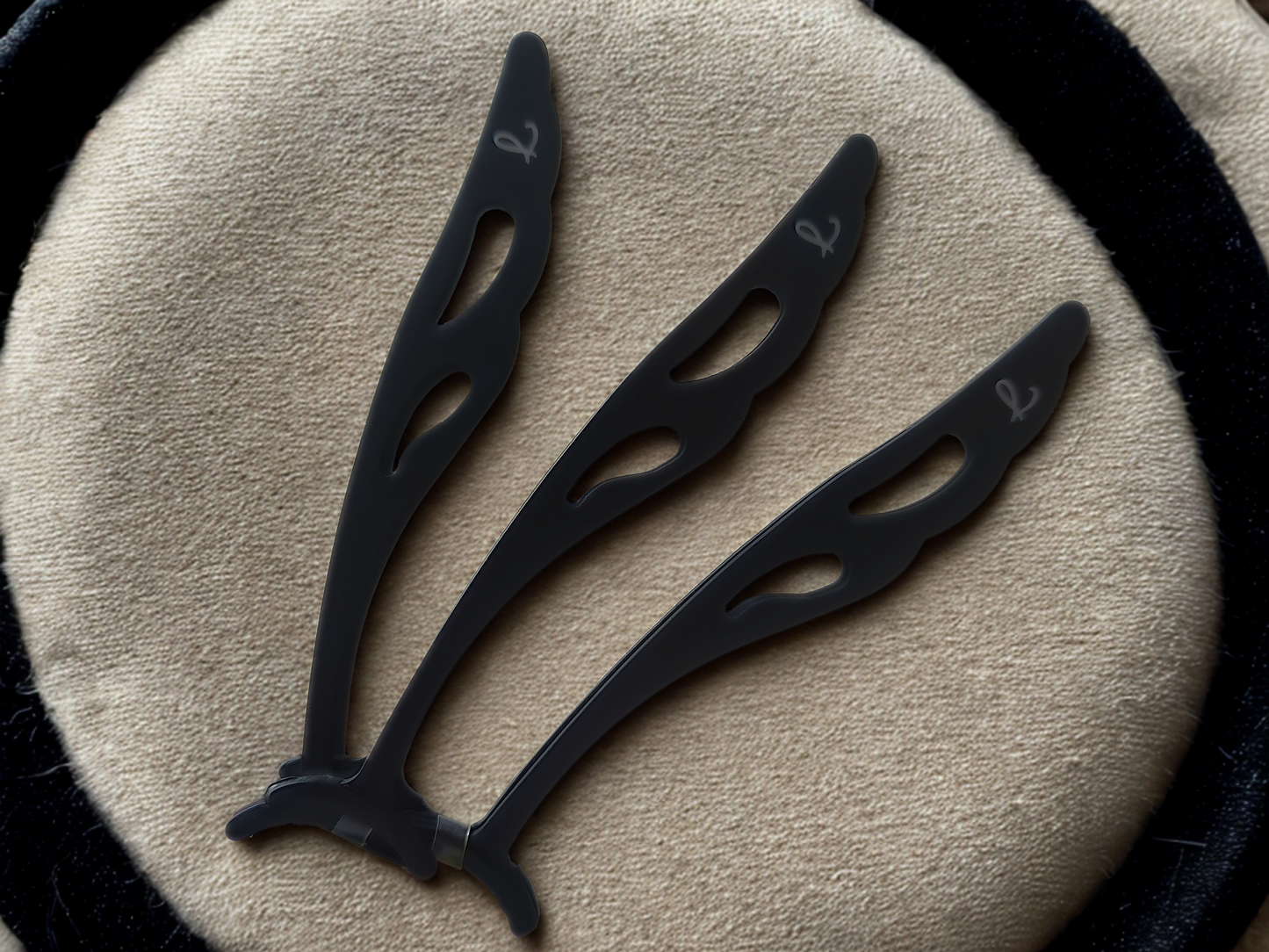 Curved tip lash tweezers for easy strip lash application